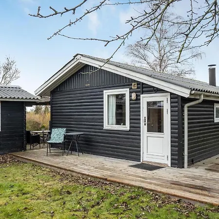 Semesterbostad 2 Bedroom Beautiful In